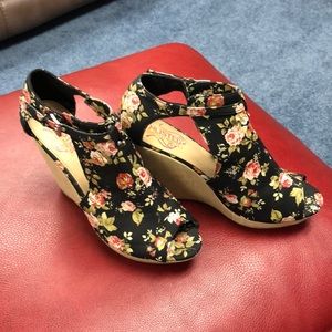 Women’s wedge heels